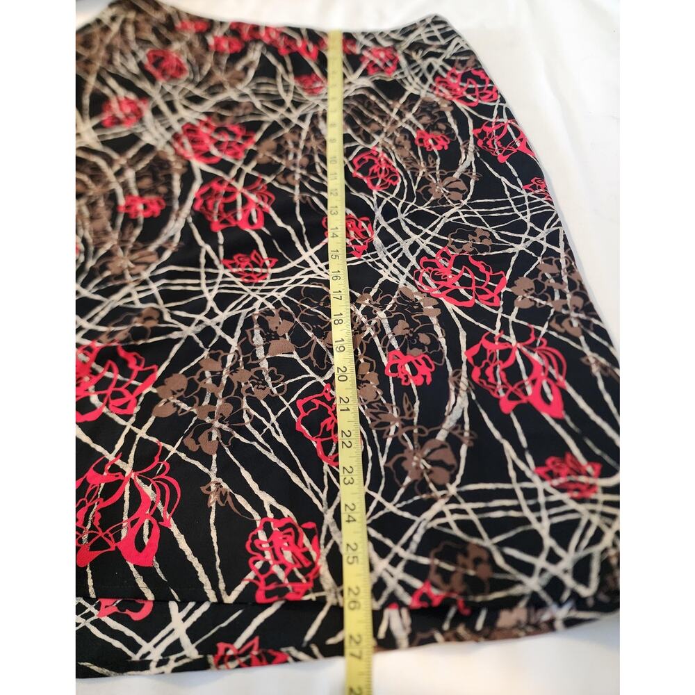 Sag Harbor Skirt Womens 14 Black Red Floral A-Line Knee Length Polyester Print - Picture 4 of 7